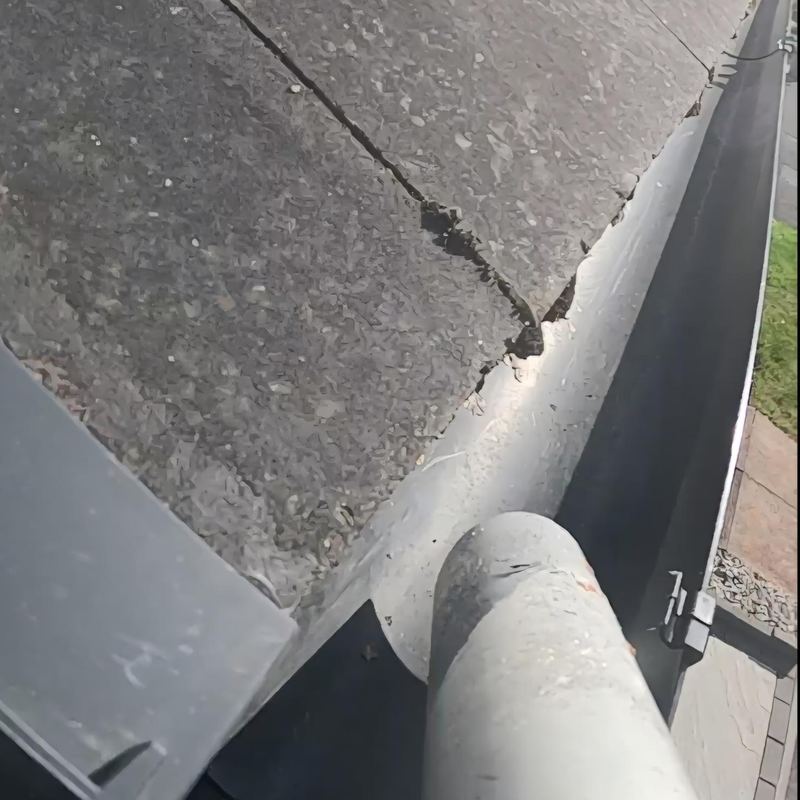 After: Gutter clearing, Leigh